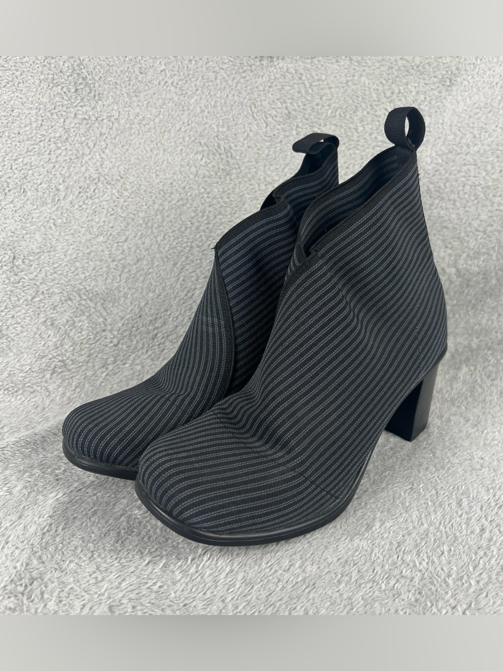 Charleston Shoe Co Telfair Ankle Boot Woven Black Stripe Stretch Women's Size 7
